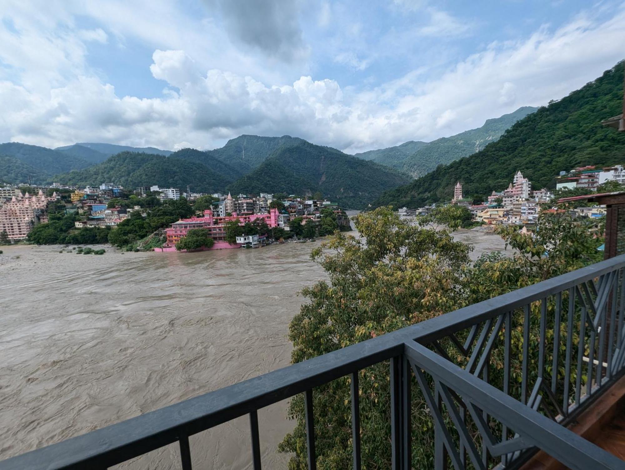 Hostel Joey'S By The Ganges Rishīkesh Exterior foto