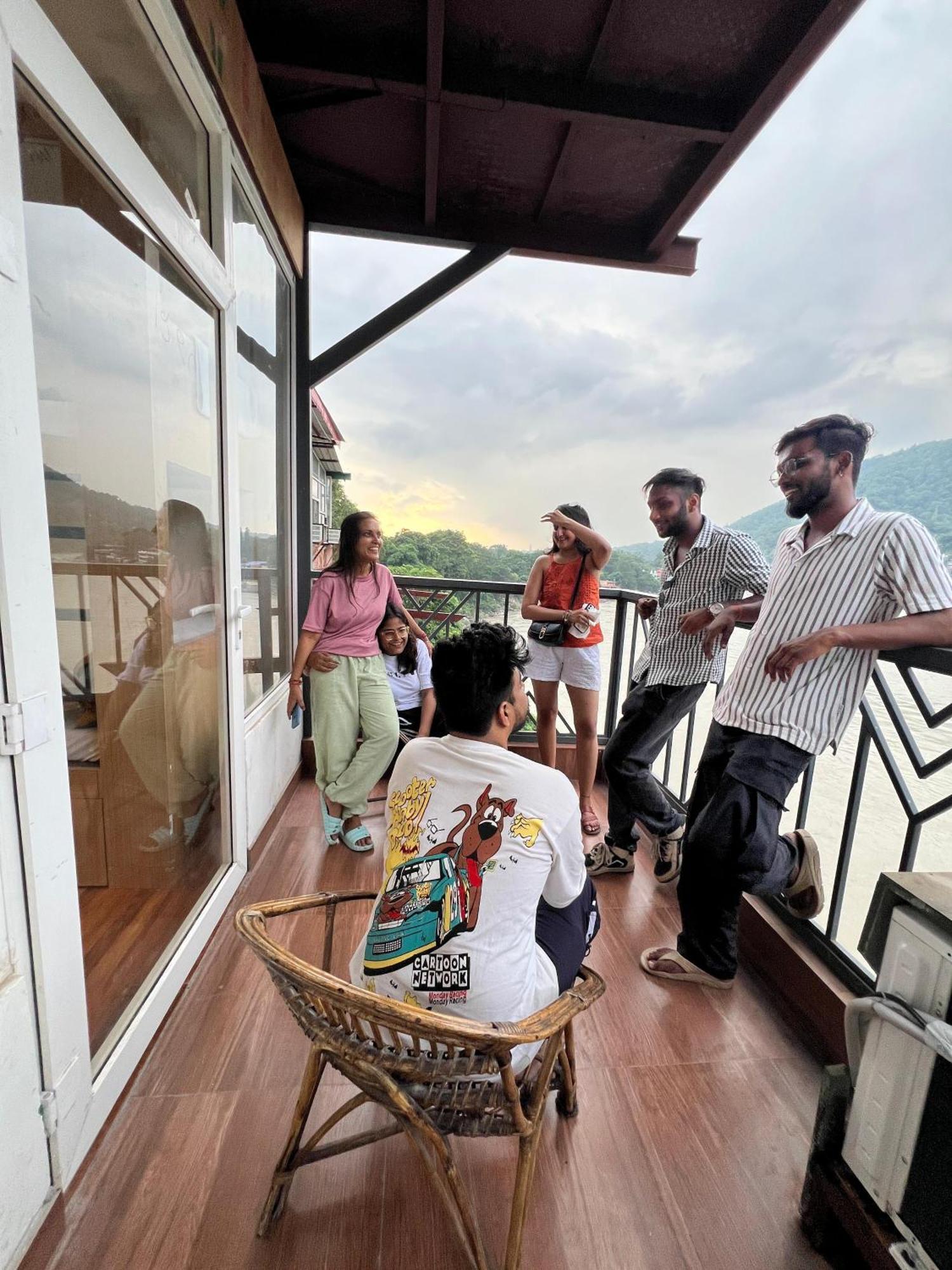 Hostel Joey'S By The Ganges Rishīkesh Exterior foto